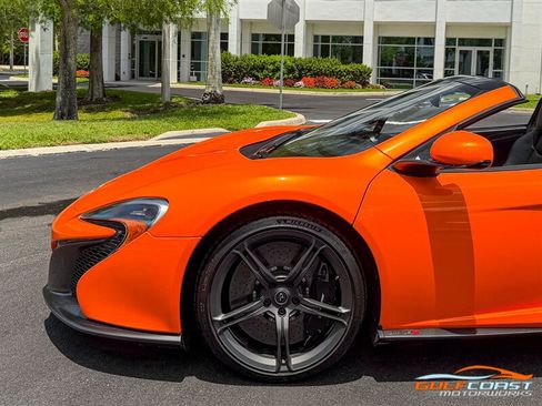 Used 2015 McLaren 650S Spider RWD image 38