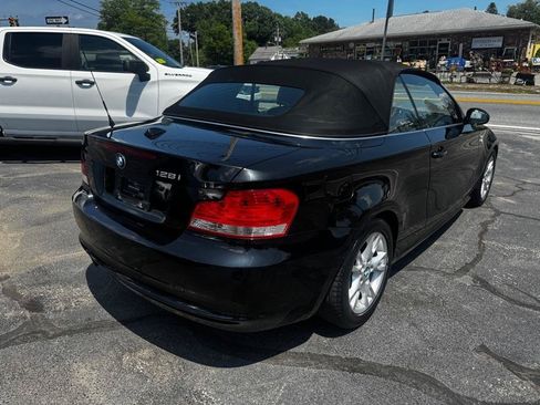 Used 2009 BMW 128i Convertible RWD image 6