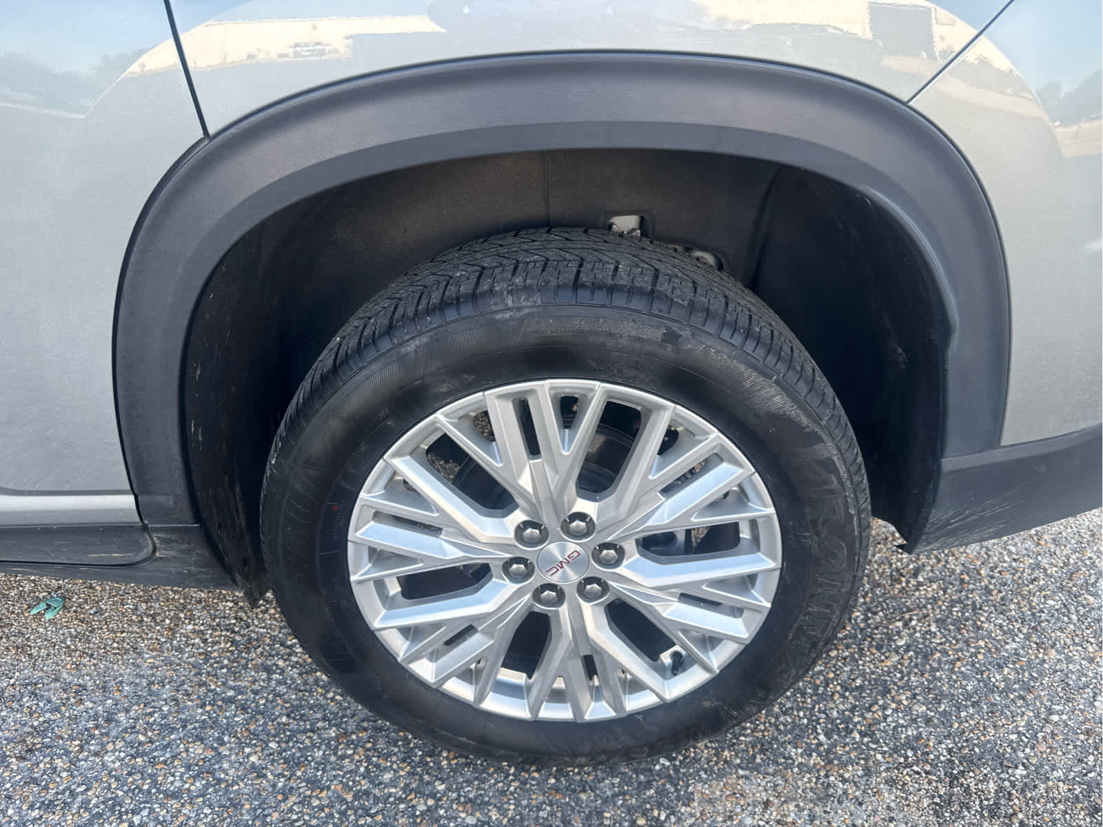Used 2024 GMC Acadia Elevation AWD/4WD image 18