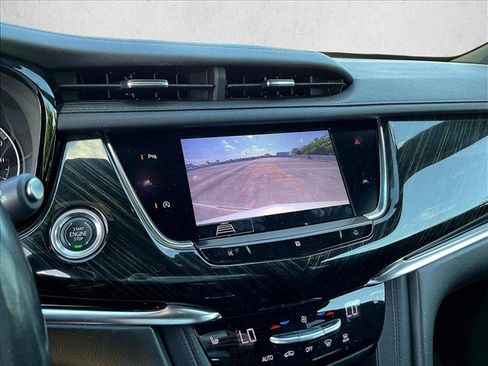 Used 2020 Cadillac XT6 Premium Luxury FWD image 22