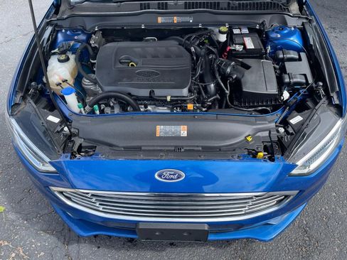 Used 2017 Ford Fusion SE w/ Fusion SE Technology Package FWD image 22
