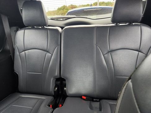 Used 2024 Buick Enclave Premium image 10