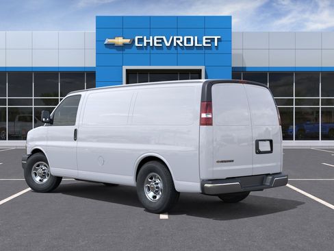 Used 2026 Chevrolet Express 2500 w/ Driver Convenience Package RWD image 28