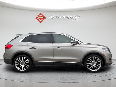 Used 2016 Lincoln MKX Reserve w/ Technology Package AWD/4WD image 12