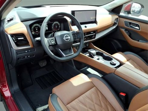 Certified 2026 Nissan Rogue Platinum w/ Platinum Premium Package AWD/4WD image 13