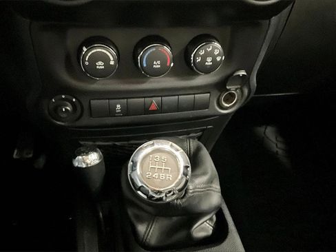 Used 2017 Jeep Wrangler Sport image 14