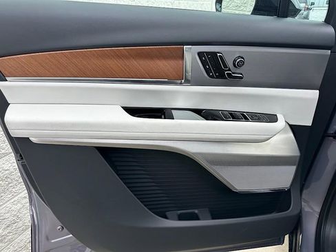 New 2026 Cadillac Vistiq Luxury image 11