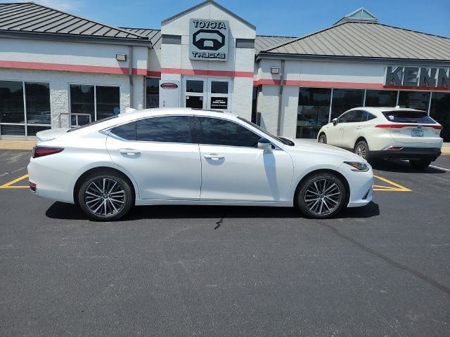 Used 2023 Lexus ES 250 w/ Premium Package AWD/4WD image 8