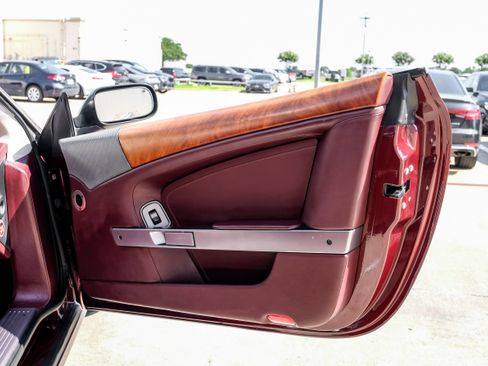 Used 2005 Aston Martin DB9 Coupe RWD image 40