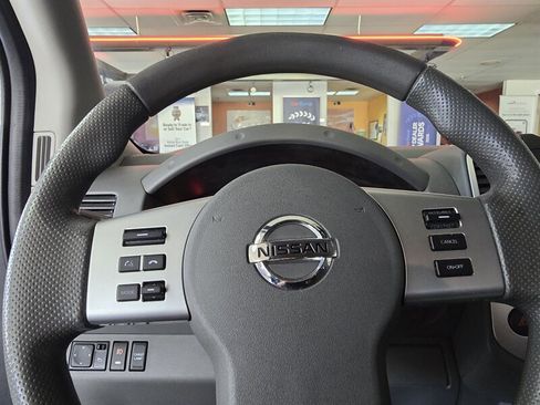 Used 2020 Nissan Frontier SV w/ Midnight Edition Floor Mats image 23