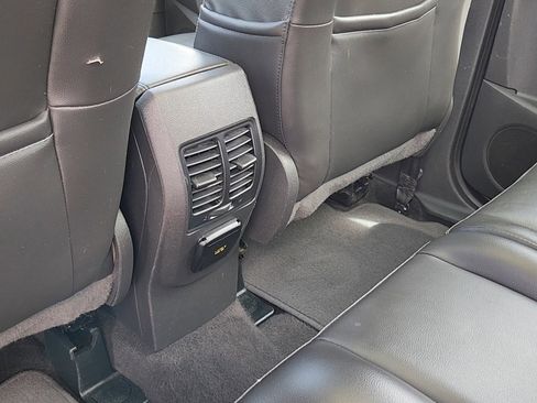 Used 2017 Ford C-MAX Energi SE w/ Equipment Group 402A image 17