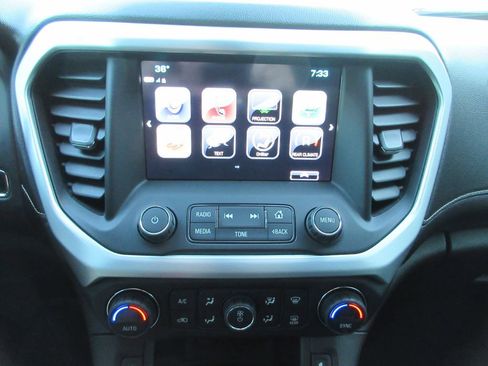 Certified 2017 GMC Acadia SLT image 32