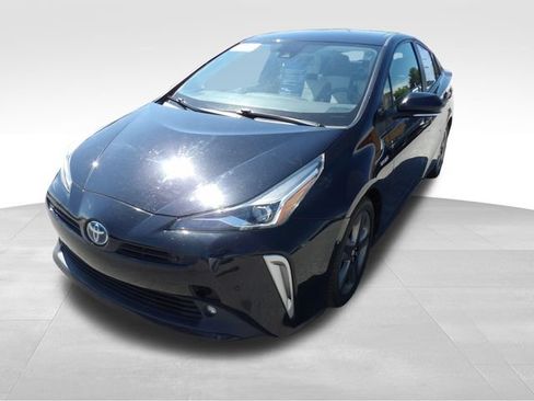 Used 2022 Toyota Prius XLE FWD image 3