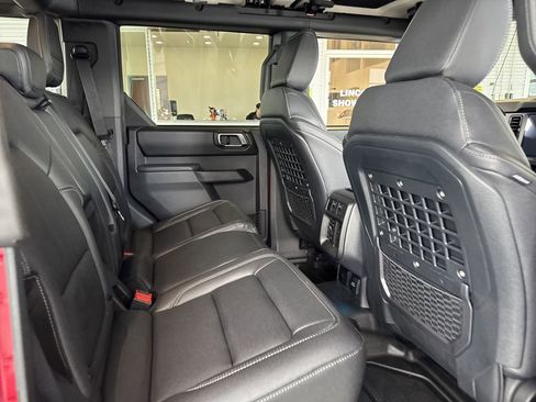 New 2025 Ford Bronco Badlands w/ Sasquatch Package image 17