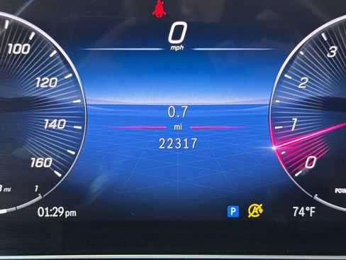 Used 2025 Mercedes-Benz GLE 350 4MATIC image 36
