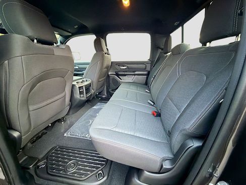 New 2026 RAM 1500 Express AWD/4WD image 20