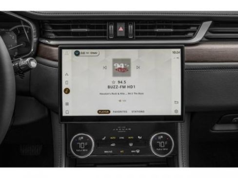 Used 2023 Jaguar F-PACE SVR image 10