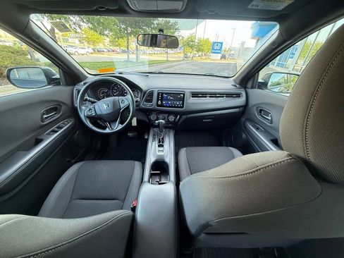 Used 2021 Honda HR-V Sport image 5