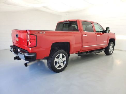 Used 2019 Chevrolet Silverado 2500 LTZ w/ Duramax Plus Package AWD/4WD image 5
