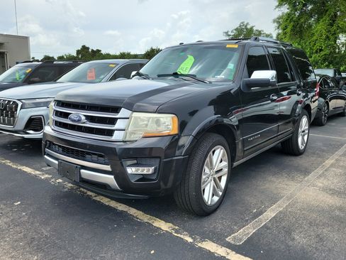 Used 2015 Ford Expedition Platinum RWD image 3