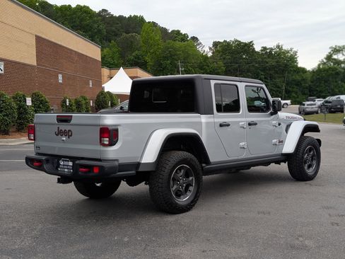 Used 2023 Jeep Gladiator Rubicon w/ Cold Weather Group AWD/4WD image 9