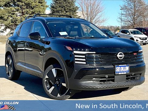 New 2025 Nissan Kicks SR image 2