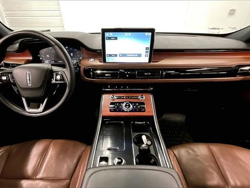 Used 2023 Lincoln Aviator Reserve w/ Elements Package Plus image 14