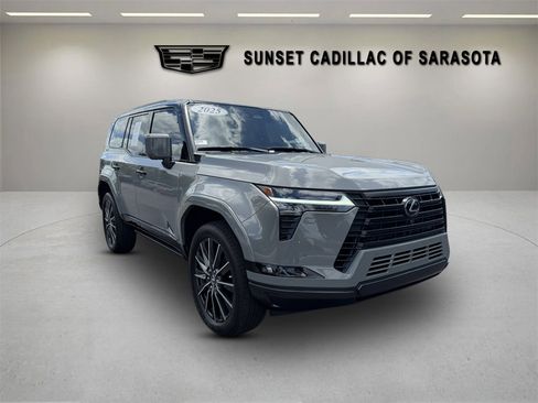 Used 2025 Lexus GX 550 w/ Accessory Package (Z1) AWD/4WD image 1