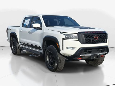 Used 2022 Nissan Frontier PRO-4X w/ Technology Package image 2