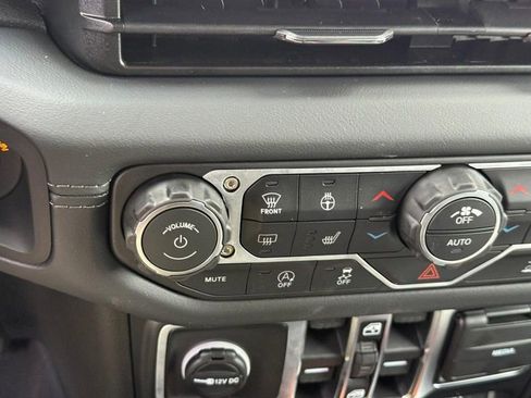 New 2026 Jeep Gladiator Mojave image 14