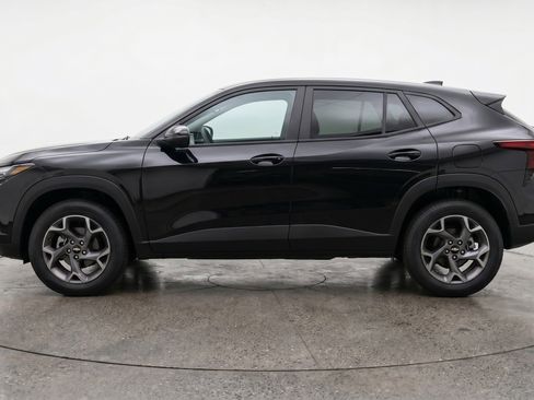 Used 2025 Chevrolet Trax LT FWD image 5