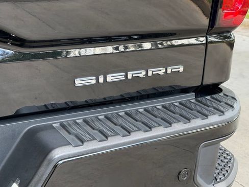 Used 2021 GMC Sierra 1500 Denali w/ Denali Ultimate Package AWD/4WD image 26