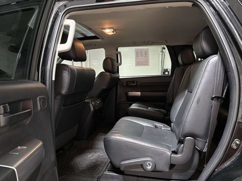 Used 2020 Toyota Sequoia TRD Pro AWD/4WD image 24