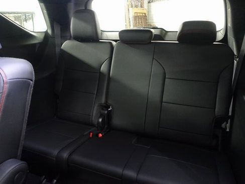 Used 2024 Chevrolet Traverse RS image 21