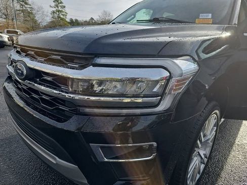 Used 2024 Ford Expedition Max Limited image 34