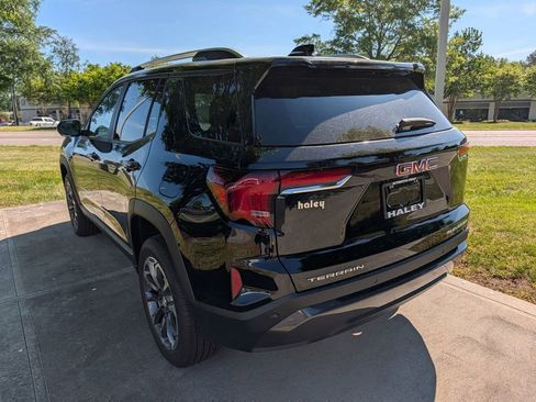 New 2026 GMC Terrain Elevation w/ Elevation Premium Package FWD image 6