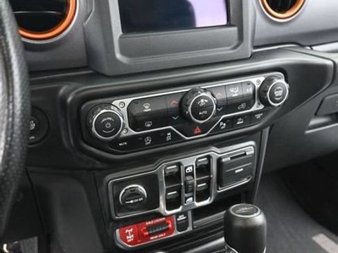Used 2021 Jeep Gladiator Mojave w/ Safety Group AWD/4WD image 19