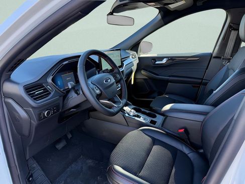 New 2026 Ford Escape ST-Line w/ Tech Pack #1 AWD/4WD image 3