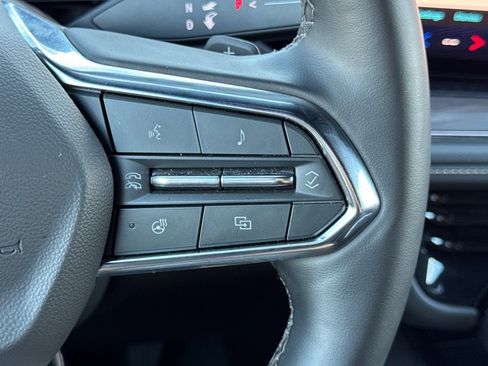 Used 2025 Chevrolet Suburban Premier image 40