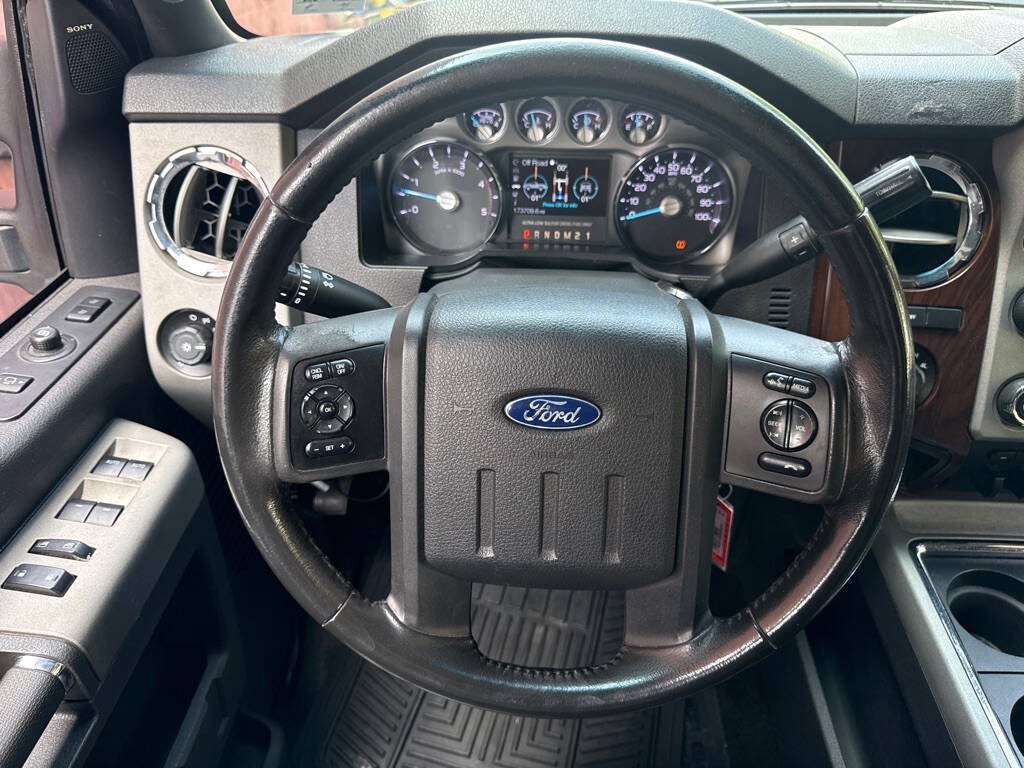Used 2014 Ford F250 Lariat w/ Lariat Ultimate Package AWD/4WD image 21