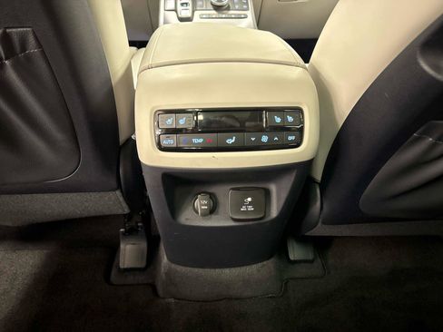 Used 2024 Hyundai Palisade Calligraphy AWD/4WD image 16