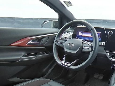 Used 2024 Chevrolet Equinox EV RS FWD image 16