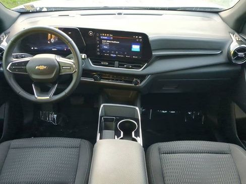 Used 2025 Chevrolet Equinox LT FWD image 14