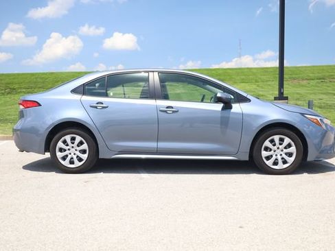 Used 2025 Toyota Corolla LE FWD image 4