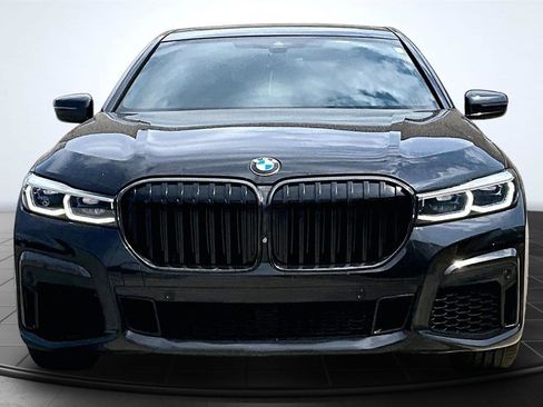 Used 2020 BMW 750i xDrive w/ M Sport Package AWD/4WD image 2