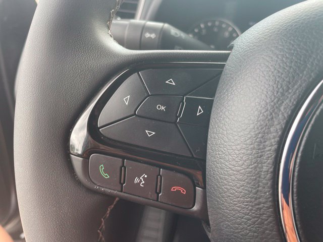 Used 2021 Jeep Renegade Latitude AWD/4WD image 28