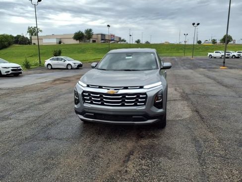 Used 2026 Chevrolet Equinox LT AWD/4WD image 44