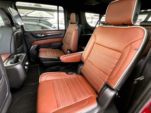 Used 2023 GMC Yukon XL Denali Ultimate image 21