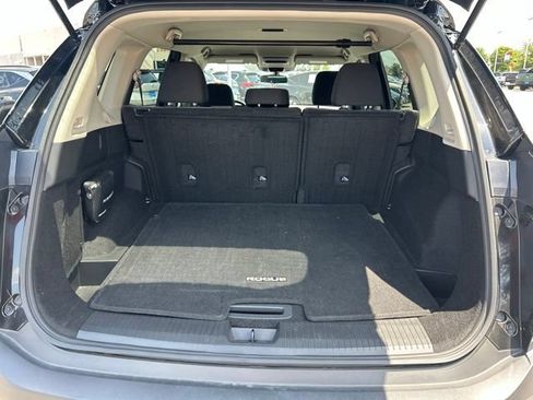 Used 2023 Nissan Rogue SV FWD image 17