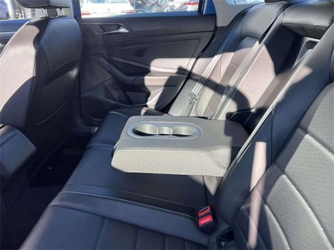 Used 2023 Volkswagen Jetta SE w/ Panoramic Sunroof Package image 14